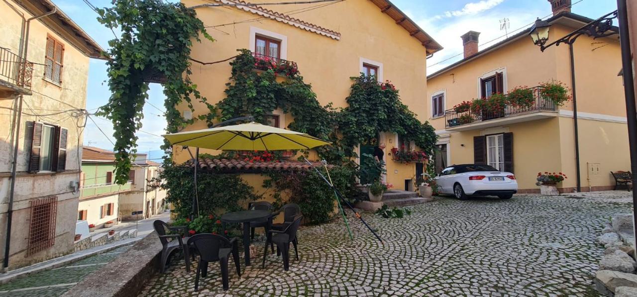 Scaccia Pensieri Villa Cerchio Luaran gambar