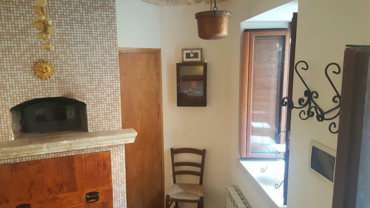 Scaccia Pensieri Villa Cerchio Luaran gambar