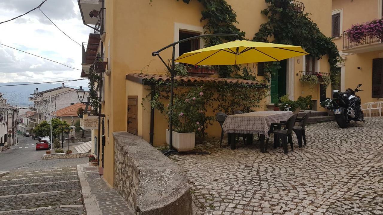 Scaccia Pensieri Villa Cerchio Luaran gambar