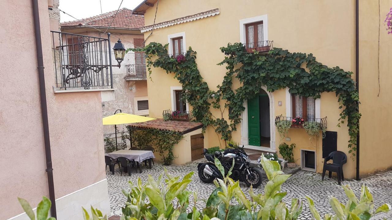 Scaccia Pensieri Villa Cerchio Luaran gambar