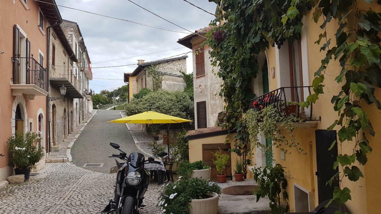 Scaccia Pensieri Villa Cerchio Luaran gambar