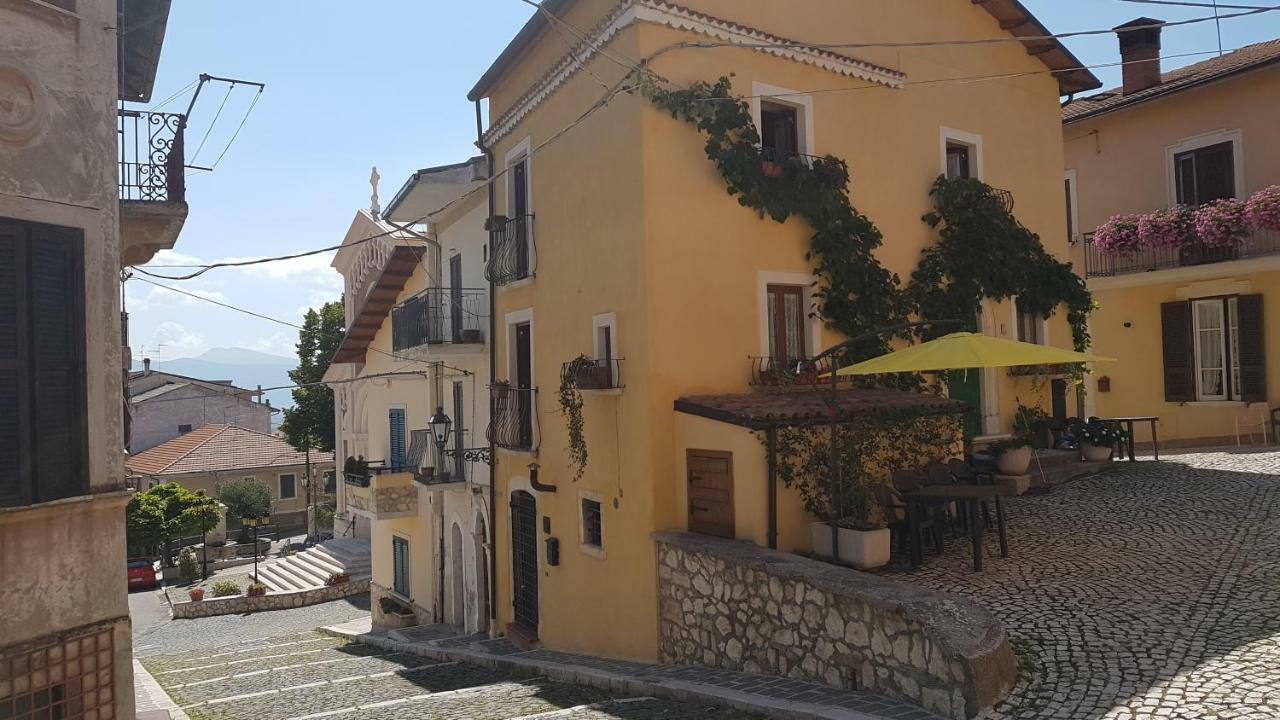 Scaccia Pensieri Villa Cerchio Luaran gambar